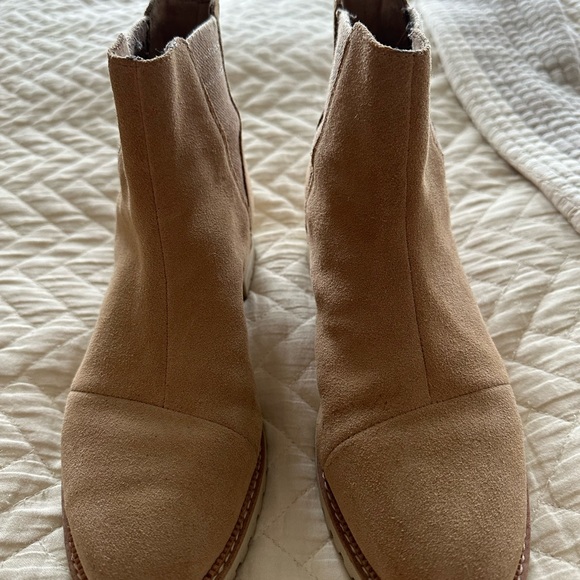 TOMS booties - Picture 2 of 2